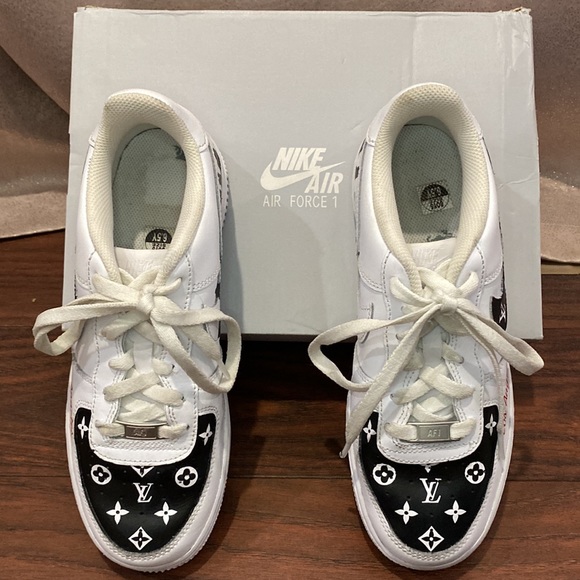 Nike Air Force 1 Custom design shoe with Louis Vuitton & Horizon of Los Angeles. - Picture 5 of 9